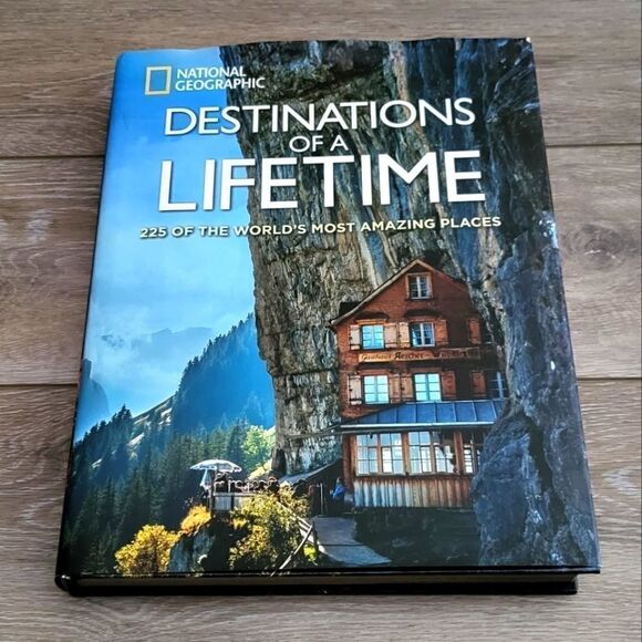 National Geo - Destinations of a Lifetime 225 of the World's Most Amazing Places - Picture 1 of 10